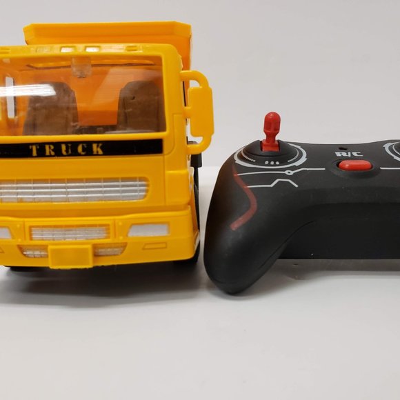New Remote Controlled Dump Truck - Picture 8 of 10